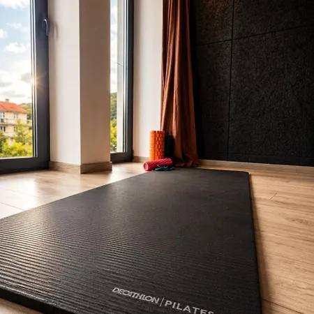 Industrial With Free Parking & Smart Check-in Near Terminal Shopping Center * Besztercebánya